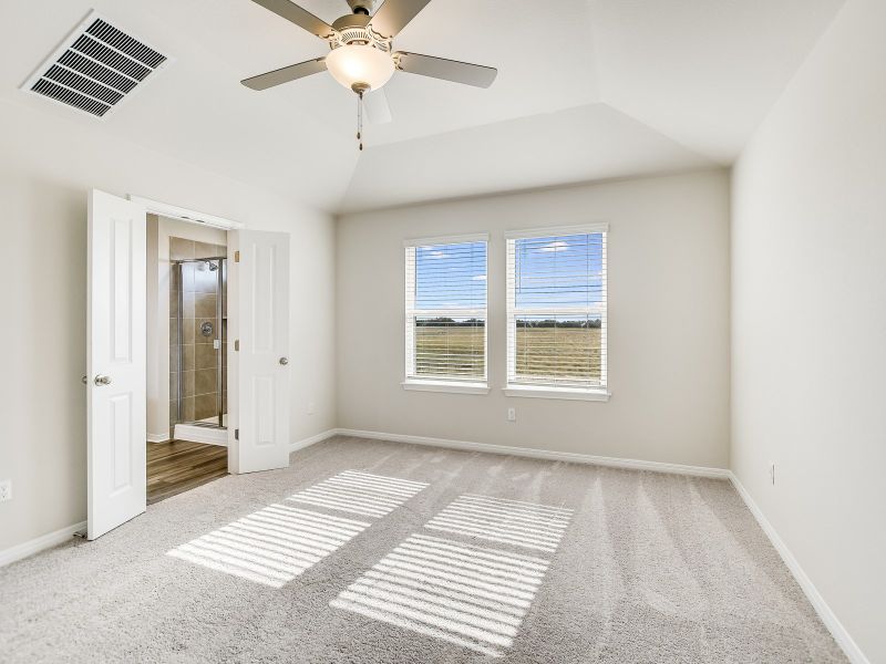 Spacious, unfurnished interior of a new home in Butler Farms - Americana Collection, Liberty Hill (Image 7).