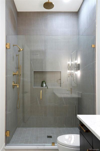 Image 47 of a home in .