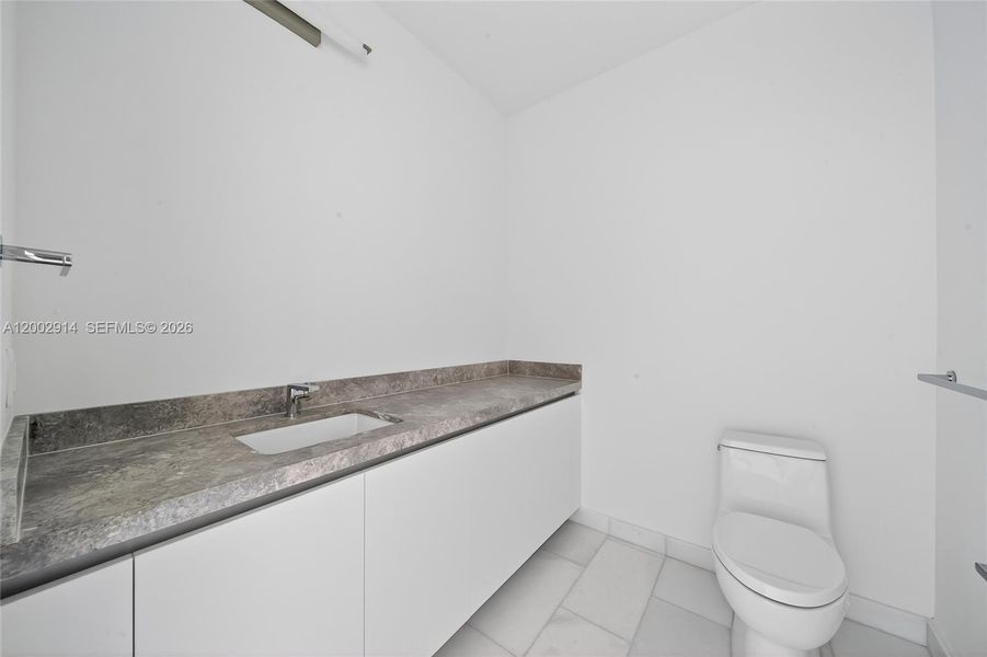 Image 71 of a home in .