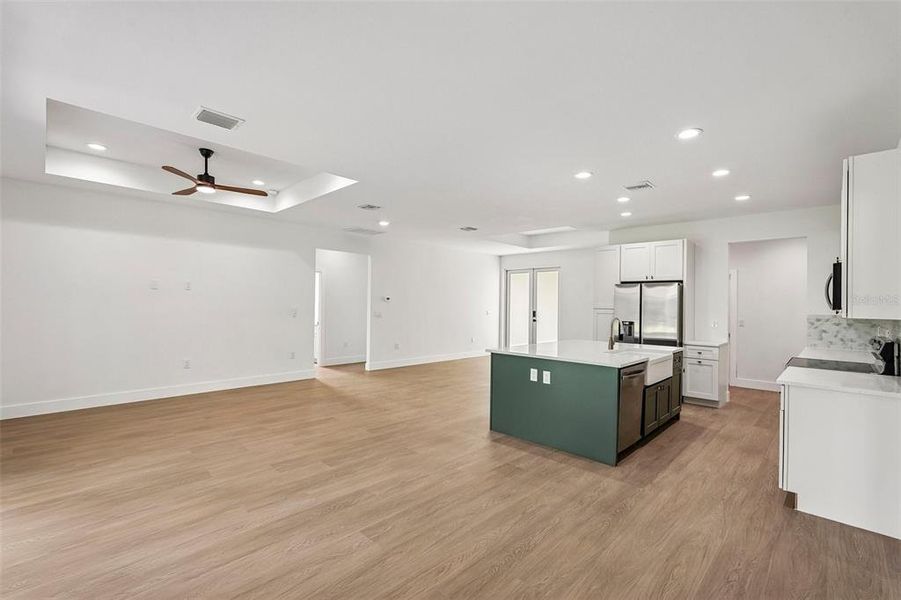 Spacious, unfurnished interior of a new home in , North Port (Image 16).