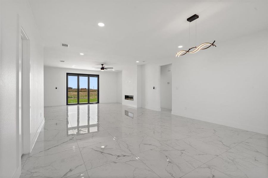 Empty room with ceiling fan