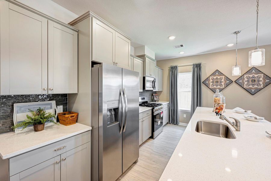 Staged model home shown for illustration only; actual features, colors, and upgrades may vary. Staged model home shown for illustration only; actual features, colors, and upgrades may vary.