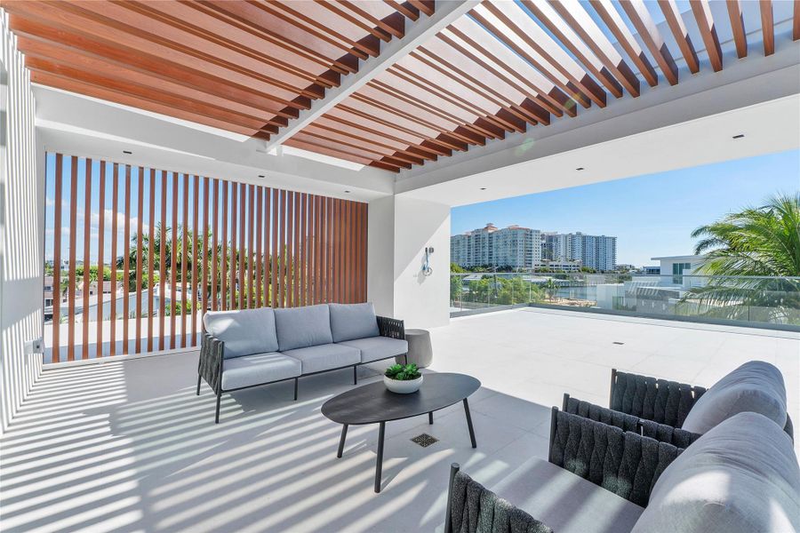 Furnished interior view inside a new home in , Fort Lauderdale (Image 33).