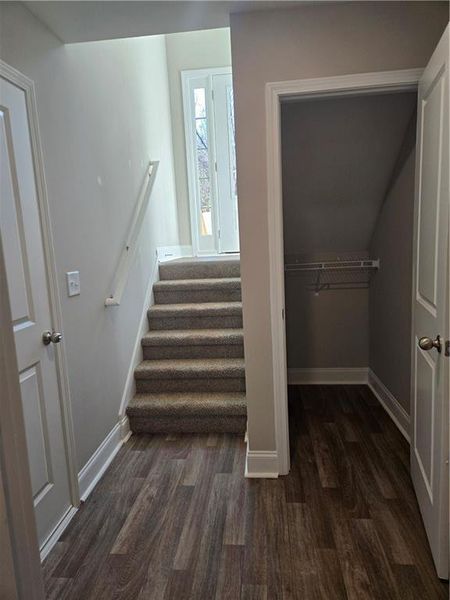 Spacious, unfurnished interior of a new home in , Gainesville (Image 27).