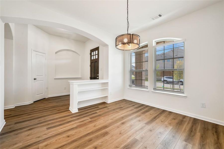 Spacious, unfurnished interior of a new home in La Terra, Celina (Image 18).