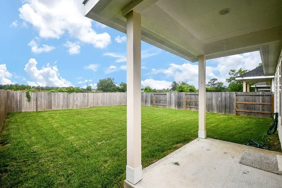 Exterior details and patio area of a home in , Houston (Image 4).