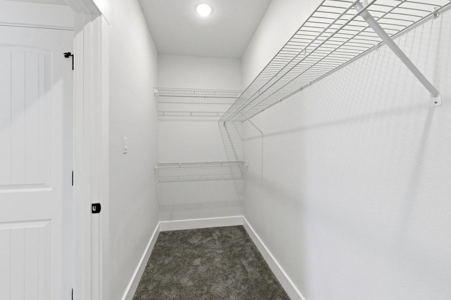 Spacious, unfurnished interior of a new home in Lonesome Dove, San Antonio (Image 30).