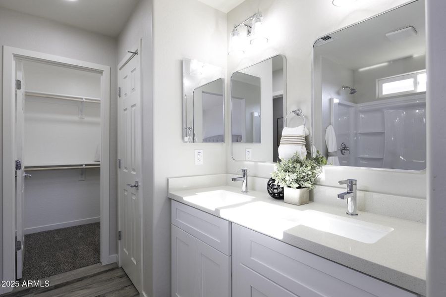 10. Primary Bathroom 10. Primary Bathroom