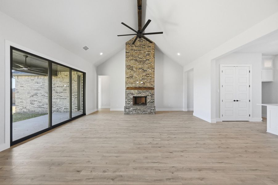 Spacious, unfurnished interior of a new home in Coyote Crossing, Godley (Image 28). Spacious, unfurnished interior of a new home in Coyote Crossing, Godley (Image 28).