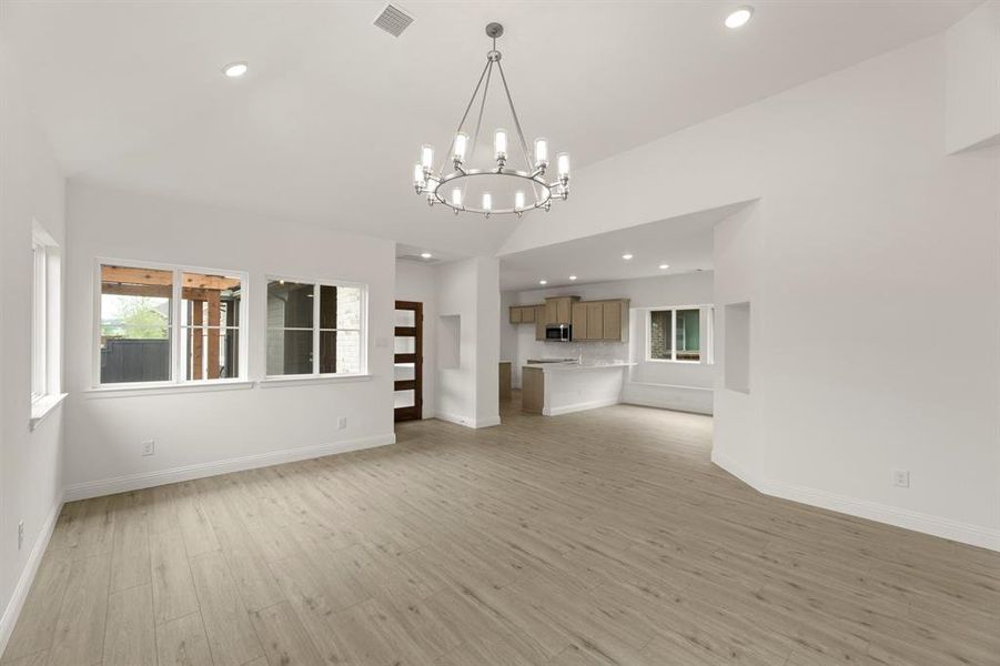 06. 1704 Meadow Crest - Family (2)
