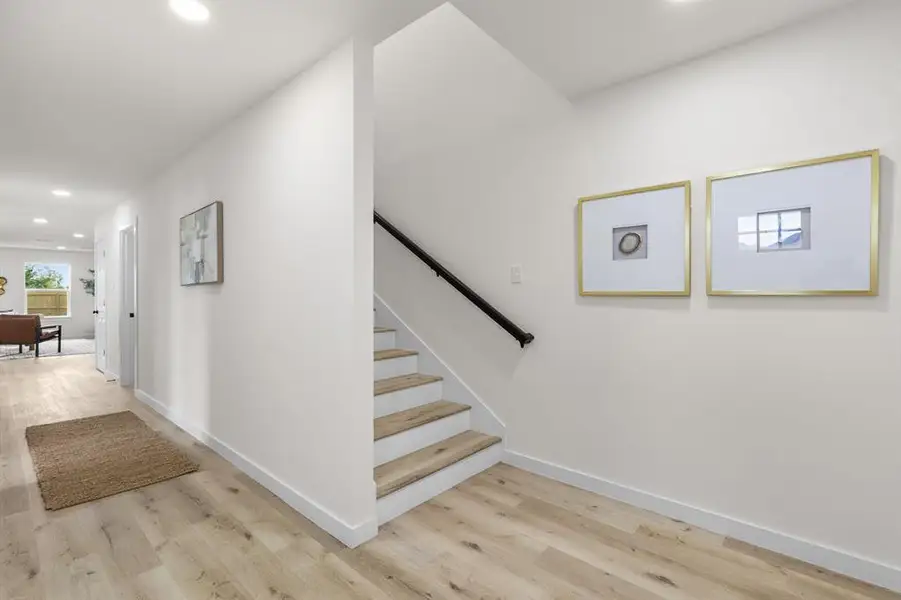 Spacious, unfurnished interior of a new home in , Robinson (Image 38).