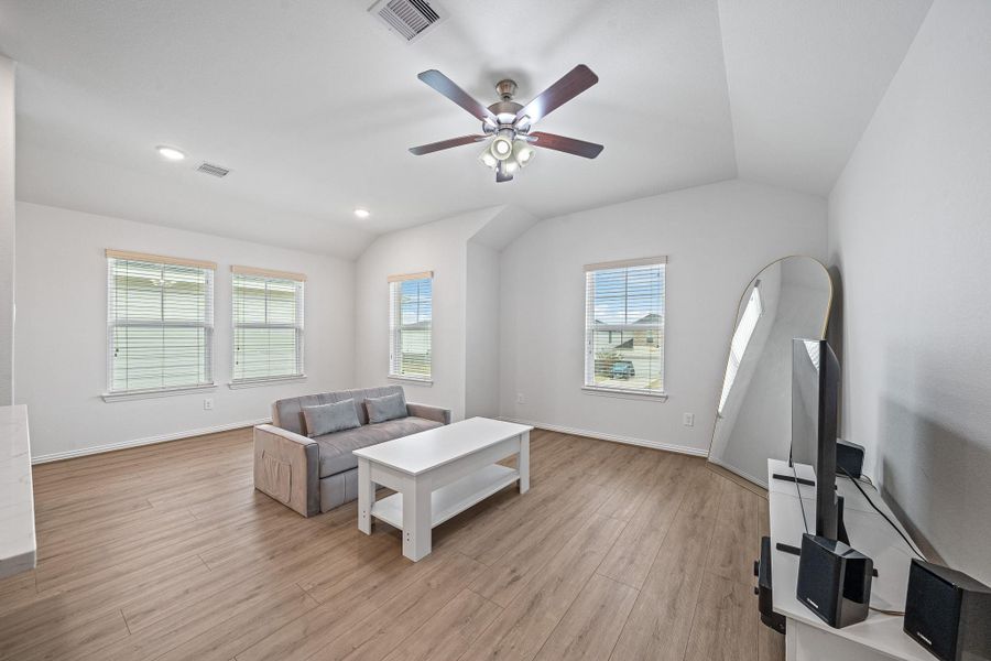 Furnished interior view inside a new home in , Missouri City (Image 8).