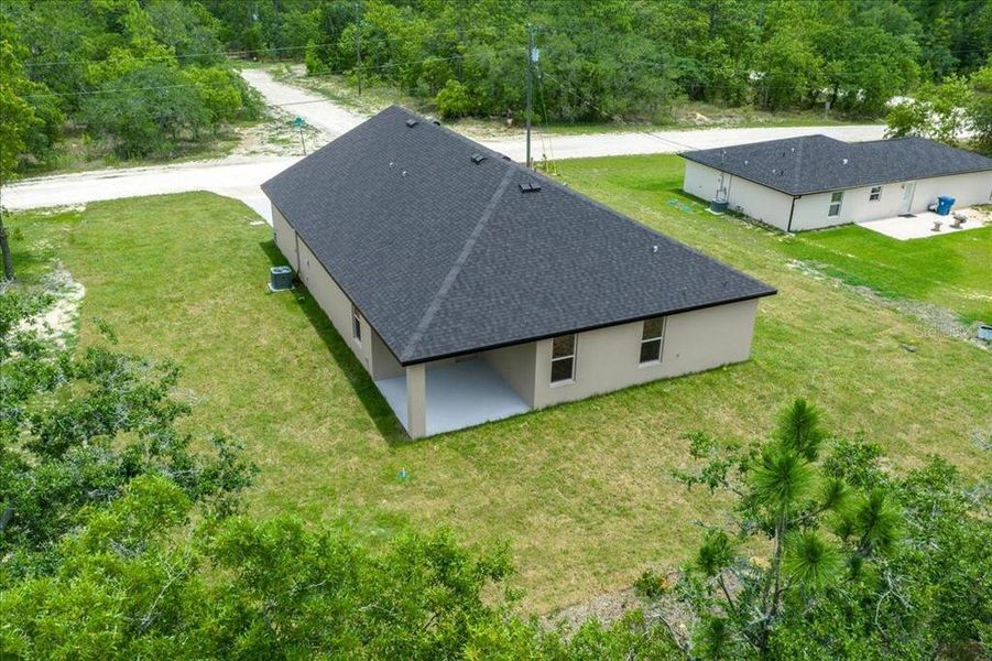 Exterior details and patio area of a home in , Weeki Wachee (Image 35).