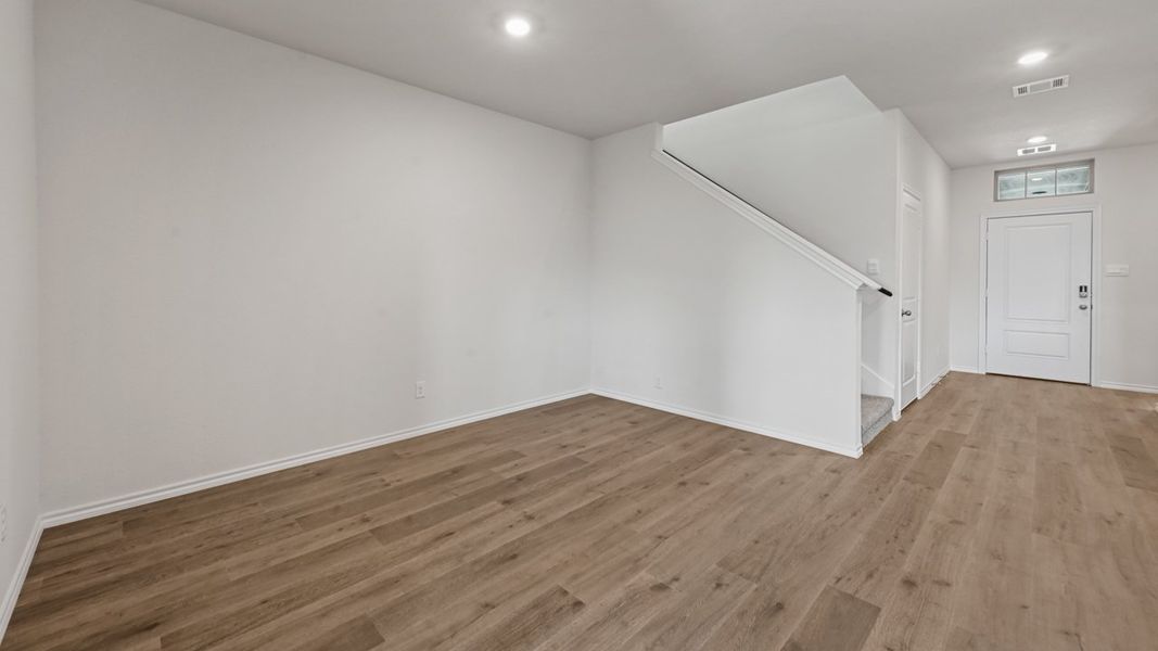 Representative unfurnished interior of a home built from the Ozark by D.R. Horton in Waverly Estates, Josephine (Image 11).
