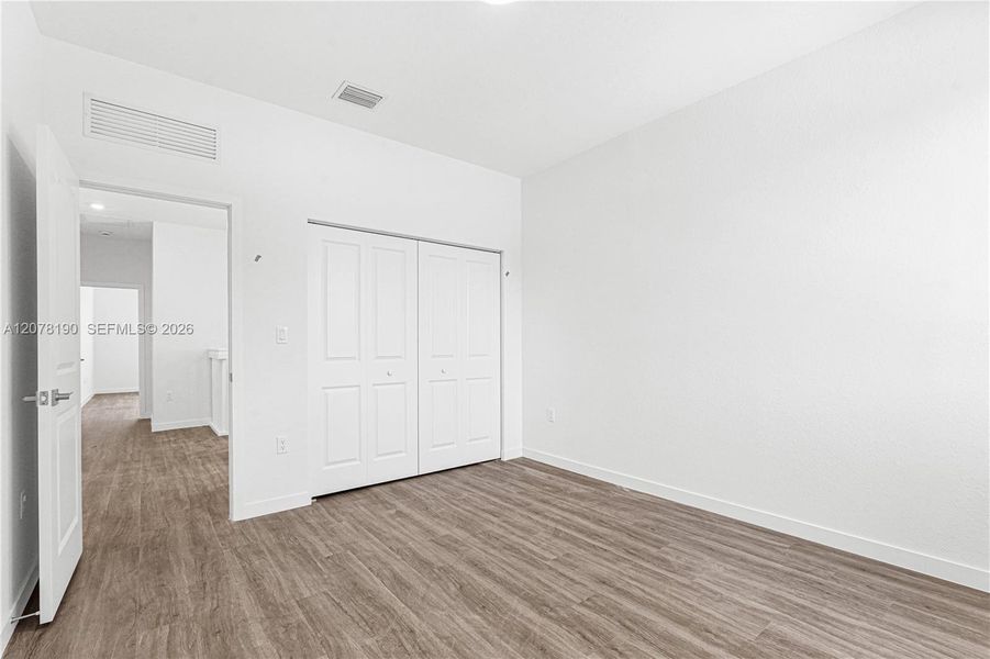 Spacious, unfurnished interior of a new home in , Miami (Image 115).
