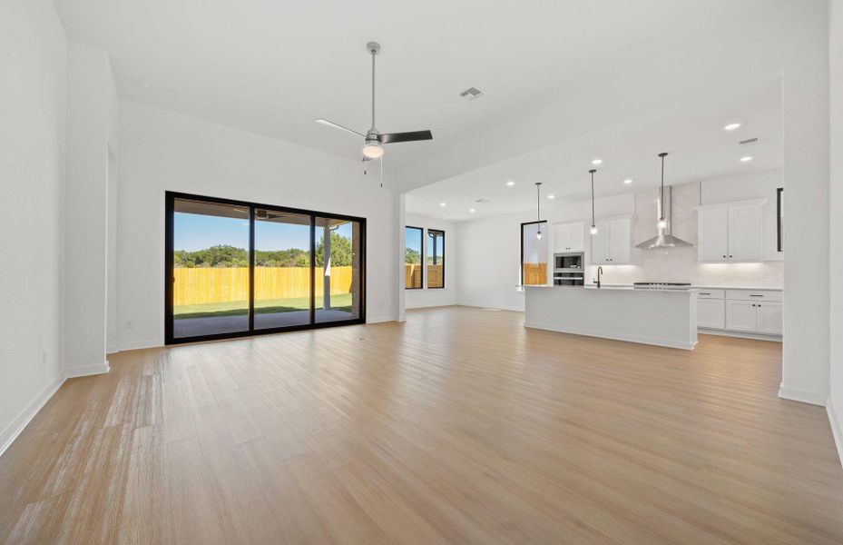 Spacious, unfurnished interior of a new home in 6 Creeks, Kyle (Image 20).