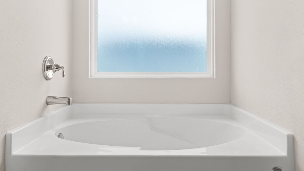Representative interior finishes for a home built from the The Monroe by D.R. Horton in WindMark Beach, Port Saint Joe (Image 16).