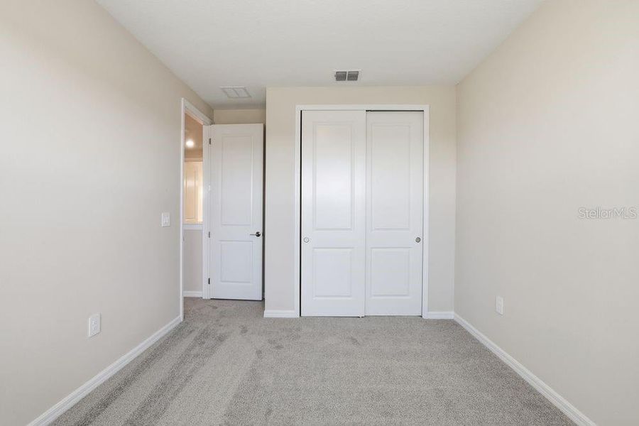 Spacious, unfurnished interior of a new home in Indigo Creek, Apollo Beach (Image 27).