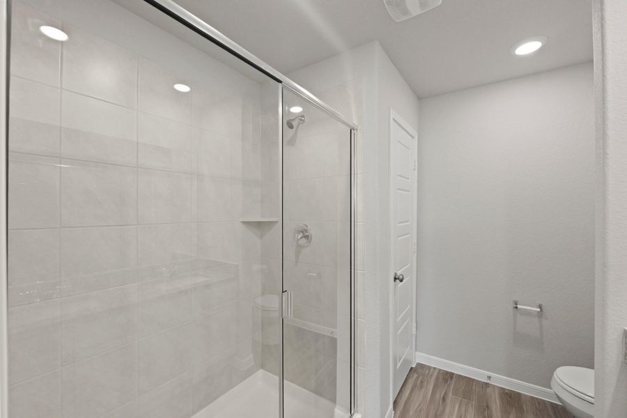 Image 24 of a home in Bammel Oaks.