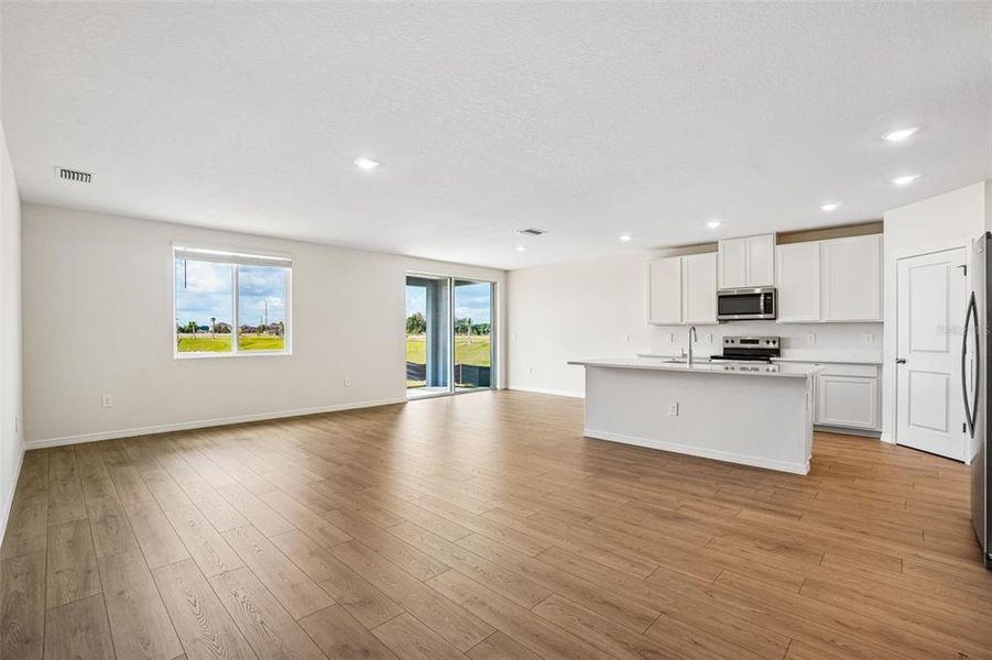 Spacious, unfurnished interior of a new home in Pine Ridge Meadows, Hudson (Image 38).