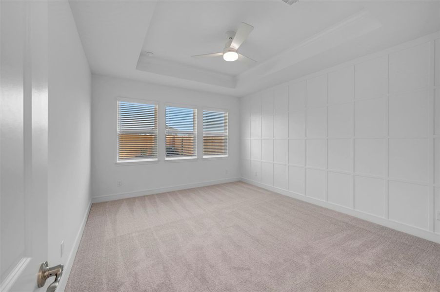 Spacious primary suite (*Photo not of actual home and used for illustration purposes only.)