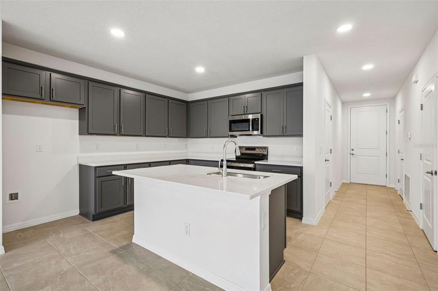 Furnished interior view inside a new home in Twin Oaks, Zephyrhills (Image 9). Furnished interior view inside a new home in Twin Oaks, Zephyrhills (Image 9).