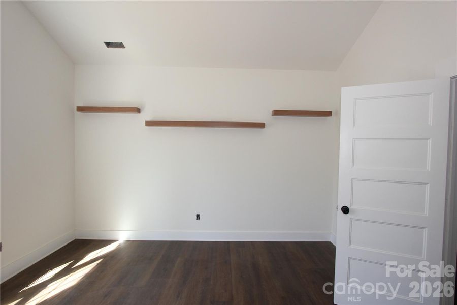 Spacious, unfurnished interior of a new home in , Lincolnton (Image 10).