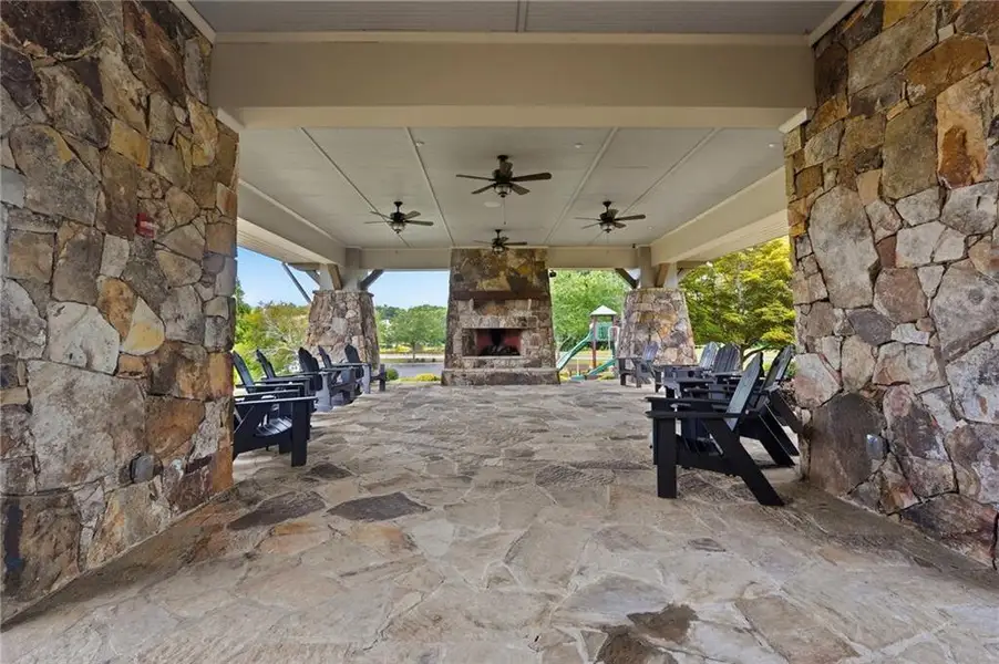 Community amenities in The Retreat at Sterling on the Lake 48', Flowery Branch (Image 36).