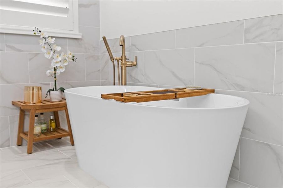 Close-up of interior finishes inside a home in , Tampa (Image 24).