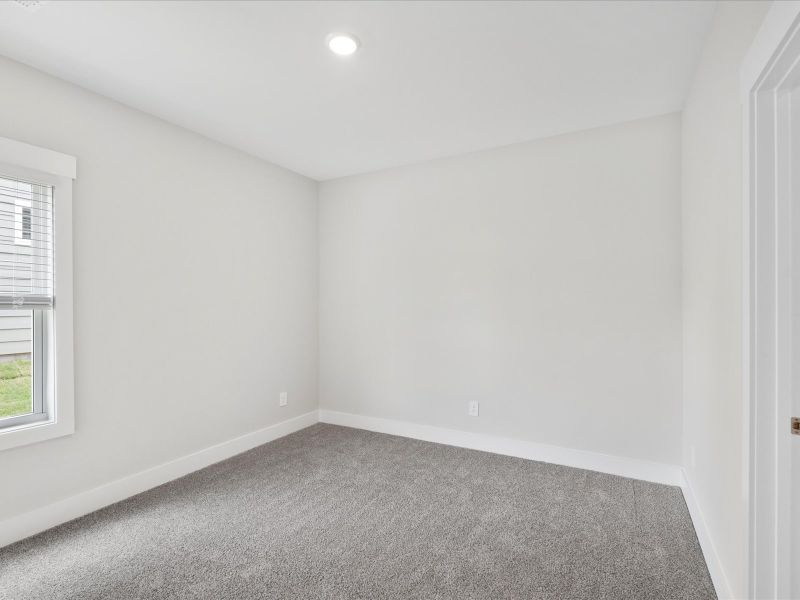 Spacious, unfurnished interior of a new home in Cedar Shoals - Signature Collection, Piedmont (Image 15).