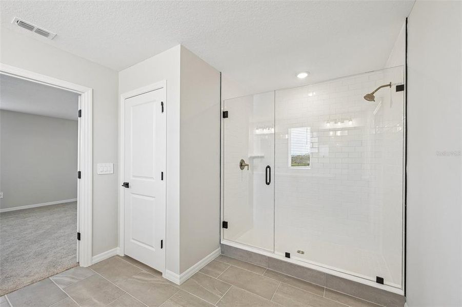 Spacious, unfurnished interior of a new home in , Parrish (Image 14).