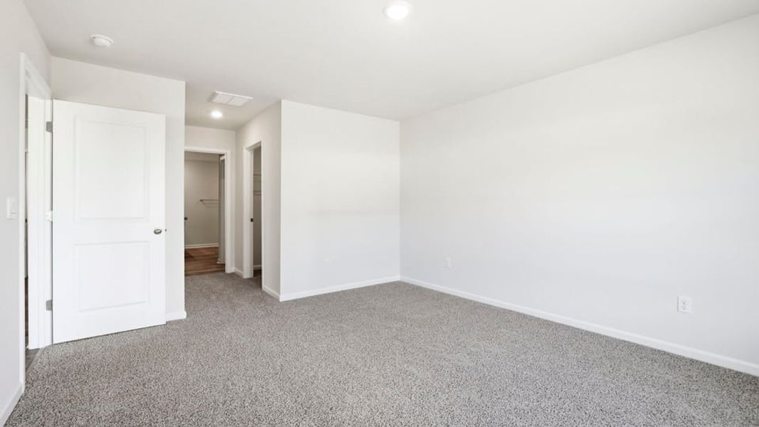 Spacious, unfurnished interior of a new home in Cascade Point, Seneca (Image 26). Spacious, unfurnished interior of a new home in Cascade Point, Seneca (Image 26).