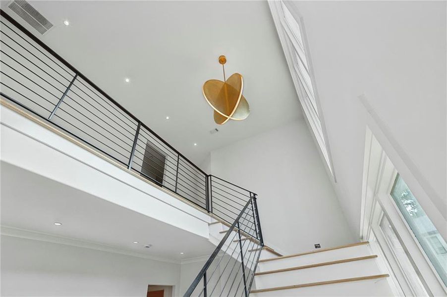 Spacious, unfurnished interior of a new home in , Atlanta (Image 33).