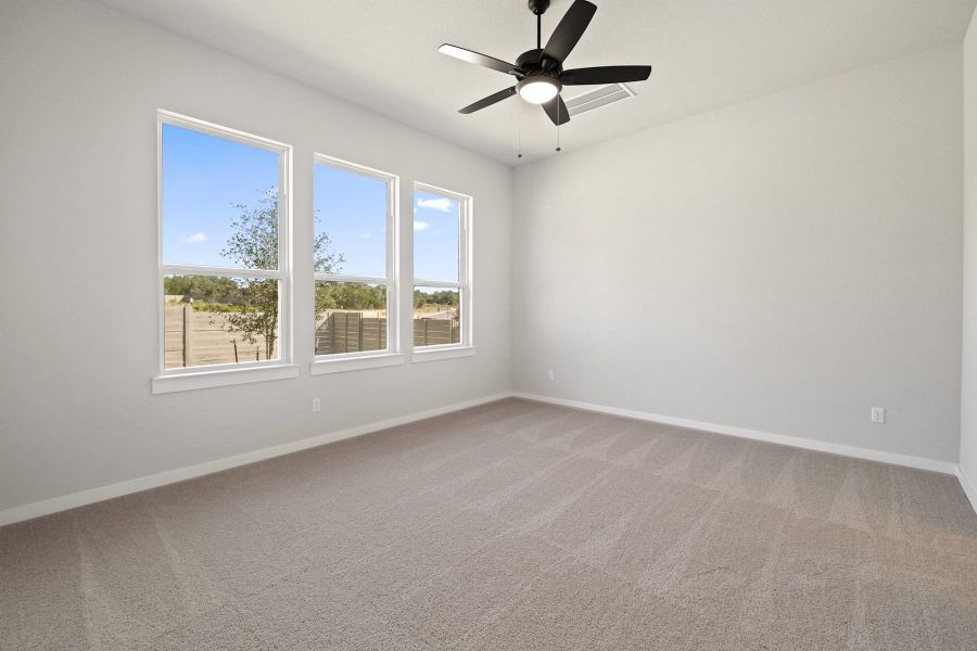 Spacious, unfurnished interior of a new home in Wolf Ranch, Georgetown (Image 32).