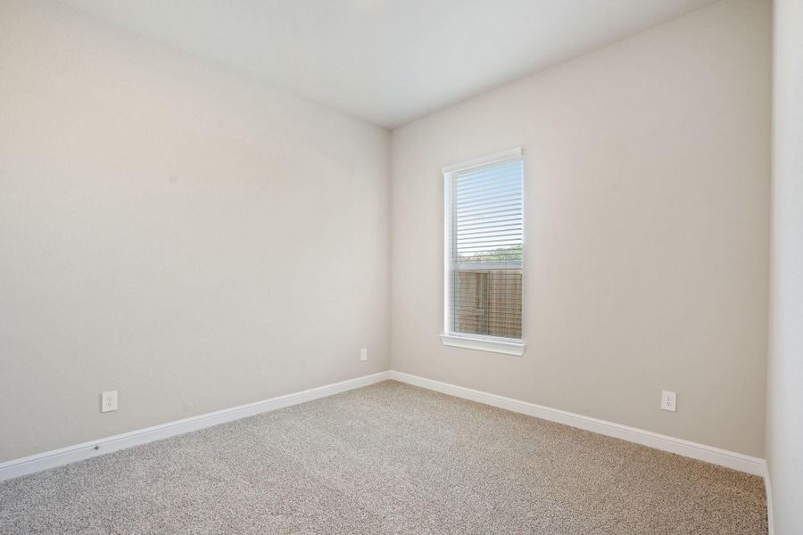 Spacious, unfurnished interior of a new home in Kemah Crossing - Luxe Series, Kemah (Image 32).