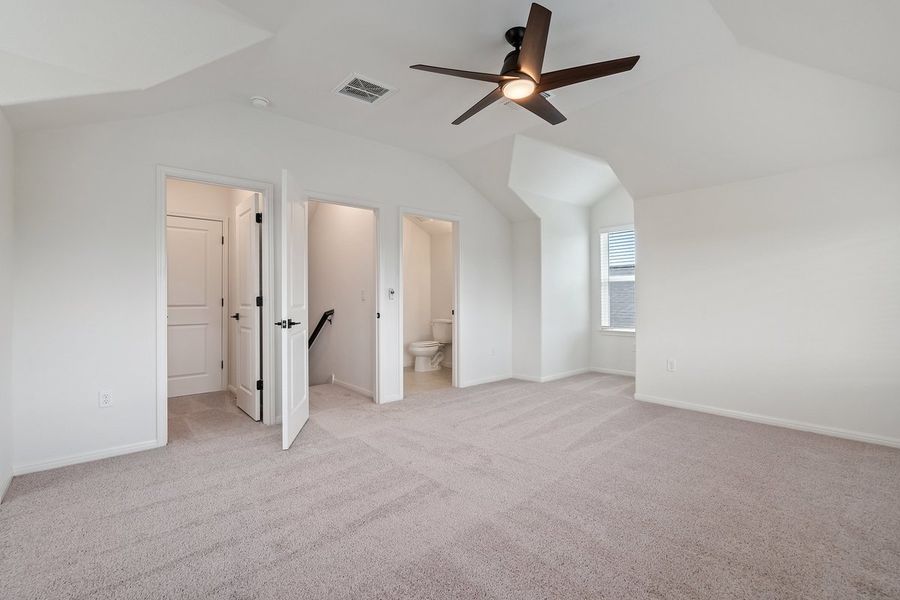 Spacious, unfurnished interior of a new home in Foxfield, Austin (Image 13).