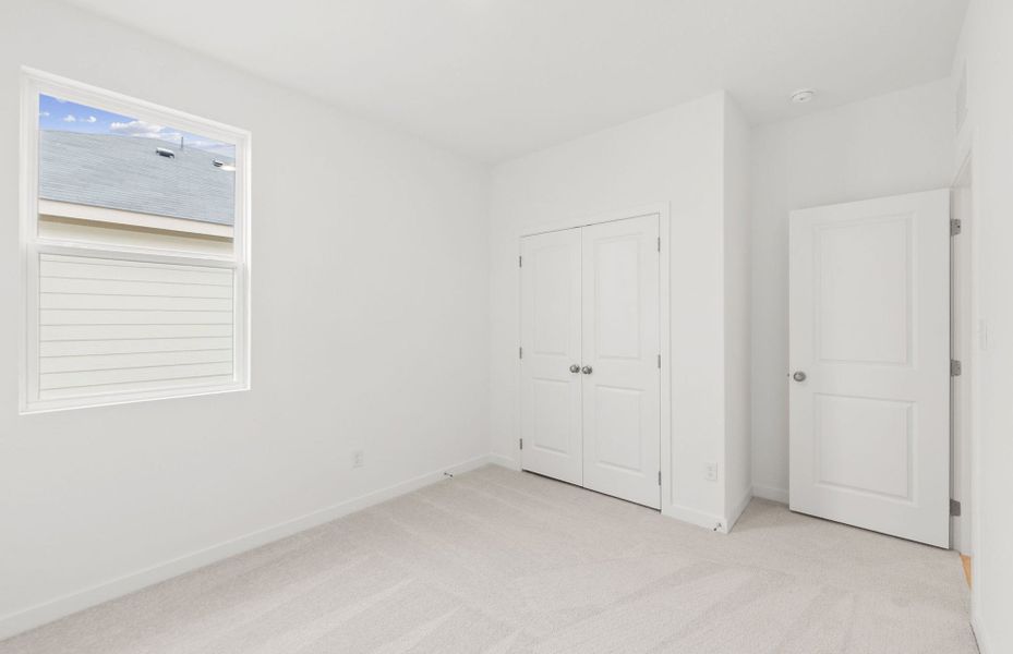 Spacious, unfurnished interior of a new home in Larson Crossing, Elgin (Image 29).