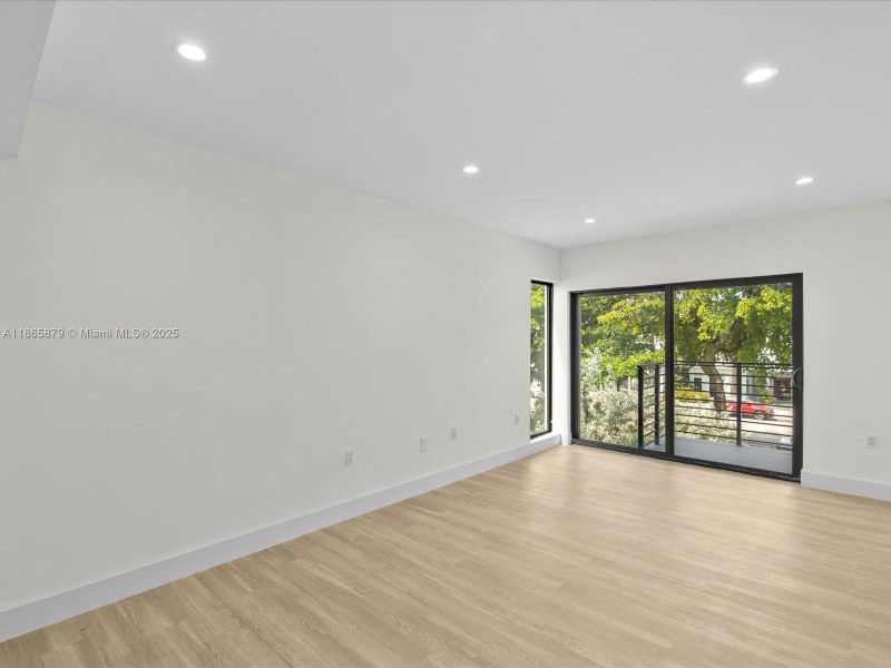 Spacious, unfurnished interior of a new home in , Miami Beach (Image 22). Spacious, unfurnished interior of a new home in , Miami Beach (Image 22).