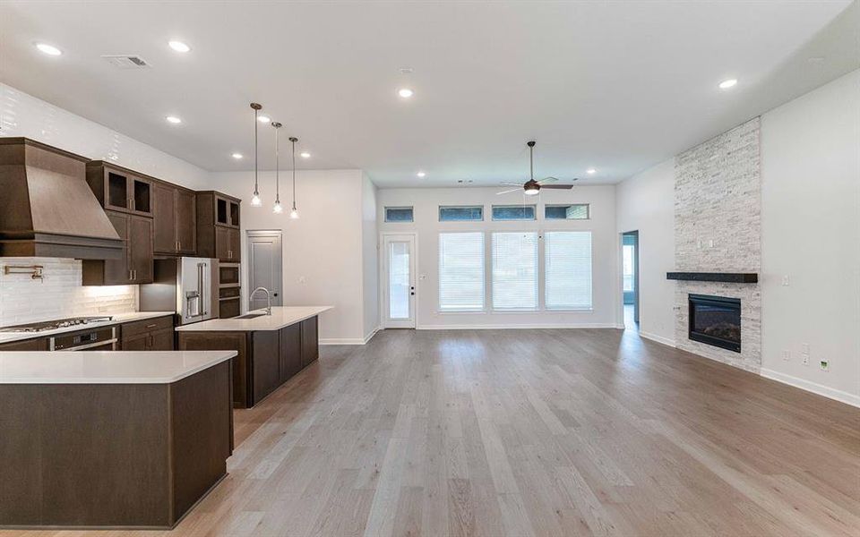 Image 24 of a home in Solterra. Image 24 of a home in Solterra.