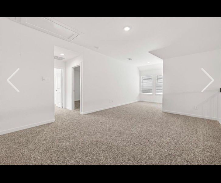 Spacious, unfurnished interior of a new home in Harvest Green, Richmond (Image 34).