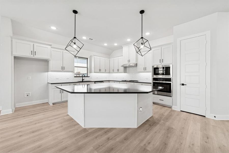 Furnished interior view inside a new home in Mantua Point Classics, Van Alstyne (Image 8). Furnished interior view inside a new home in Mantua Point Classics, Van Alstyne (Image 8).