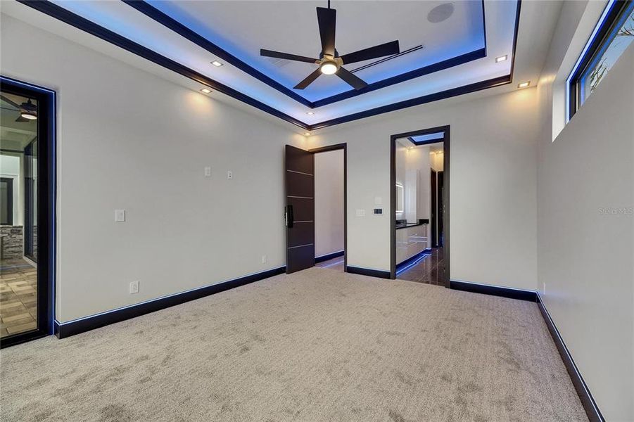 Spacious, unfurnished interior of a new home in , Apollo Beach (Image 23).