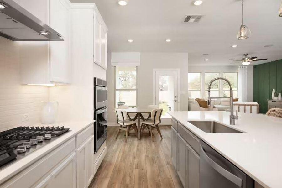 Photo of Pulte model home with same floor plan, not of actual home listed. Photo of Pulte model home with same floor plan, not of actual home listed.