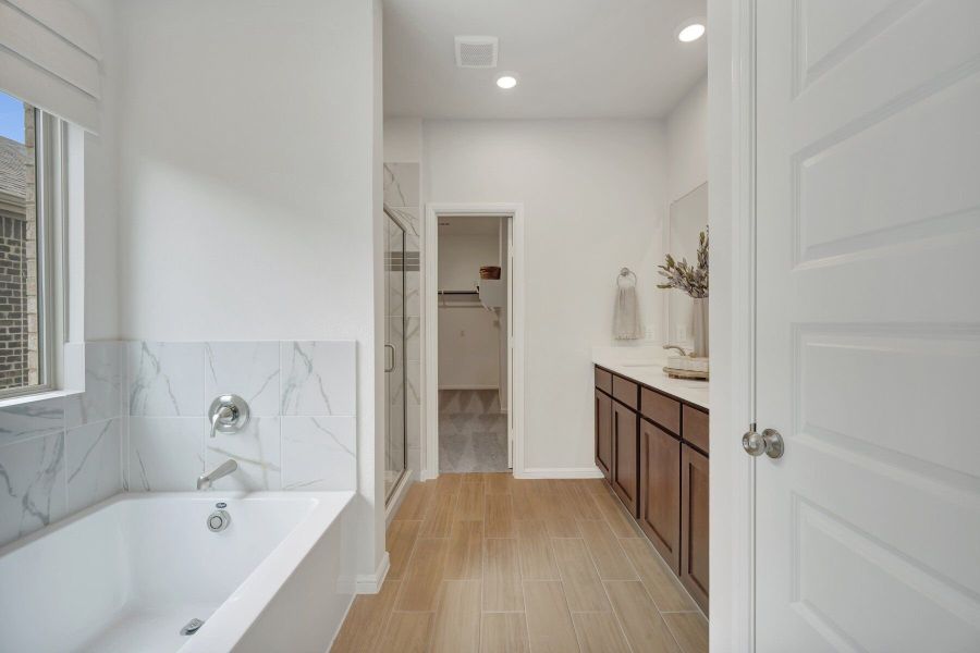 Owner's Bathroom Owner's Bathroom