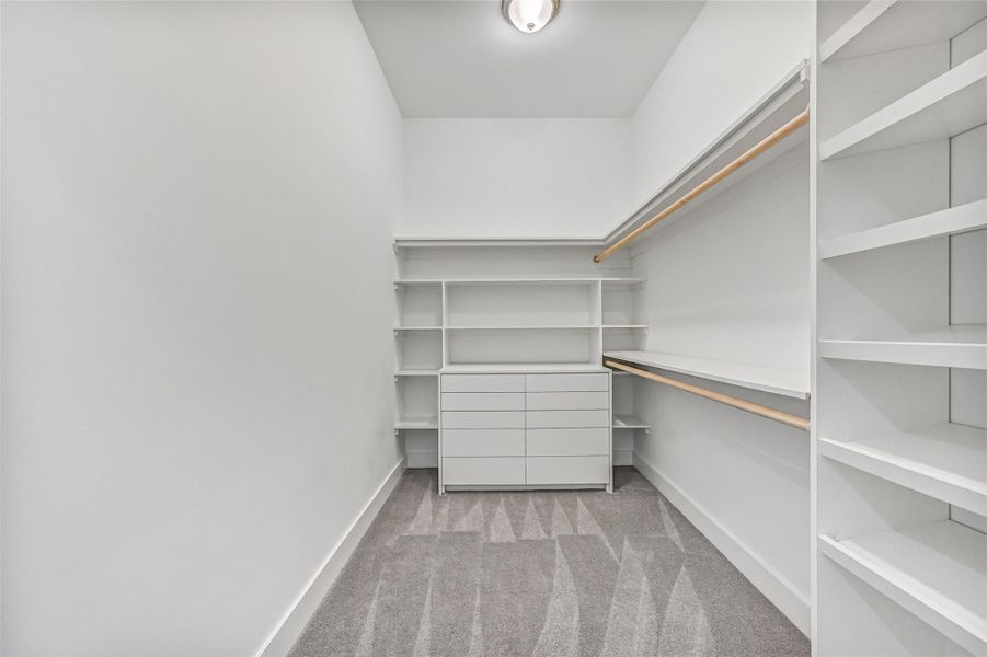 Spacious, unfurnished interior of a new home in , Manvel (Image 20).