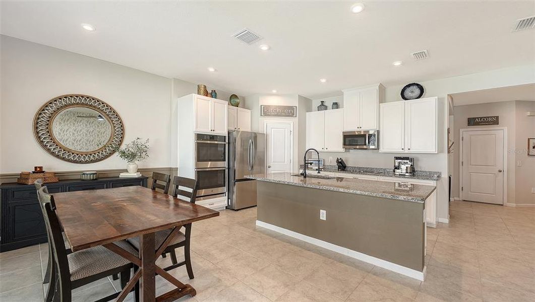 Furnished interior view inside a new home in , Bradenton (Image 10).