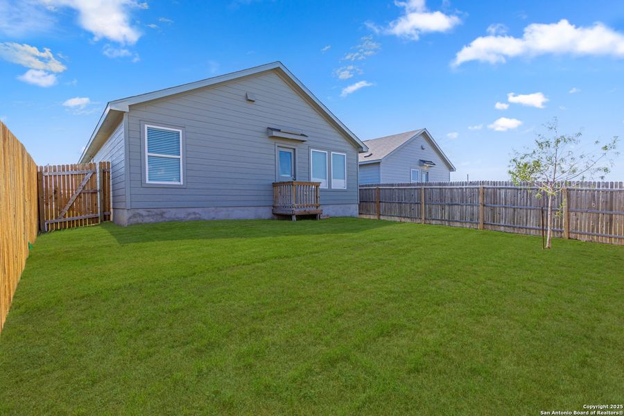 Exterior details and patio area of a home in Landon Ridge, San Antonio (Image 4). Exterior details and patio area of a home in Landon Ridge, San Antonio (Image 4).