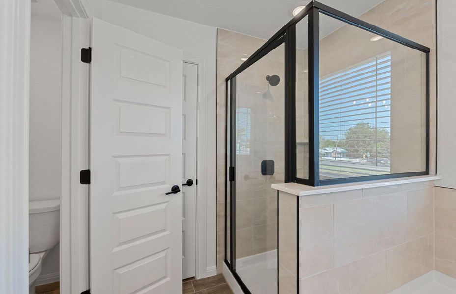 Furnished interior view inside a new home in Horizon Lake, Leander (Image 7). Furnished interior view inside a new home in Horizon Lake, Leander (Image 7).