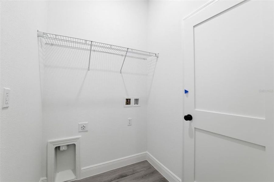 Spacious, unfurnished interior of a new home in , Ocala (Image 15).