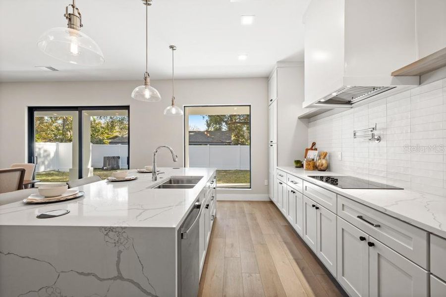 Furnished interior view inside a new home in , Orlando (Image 37).